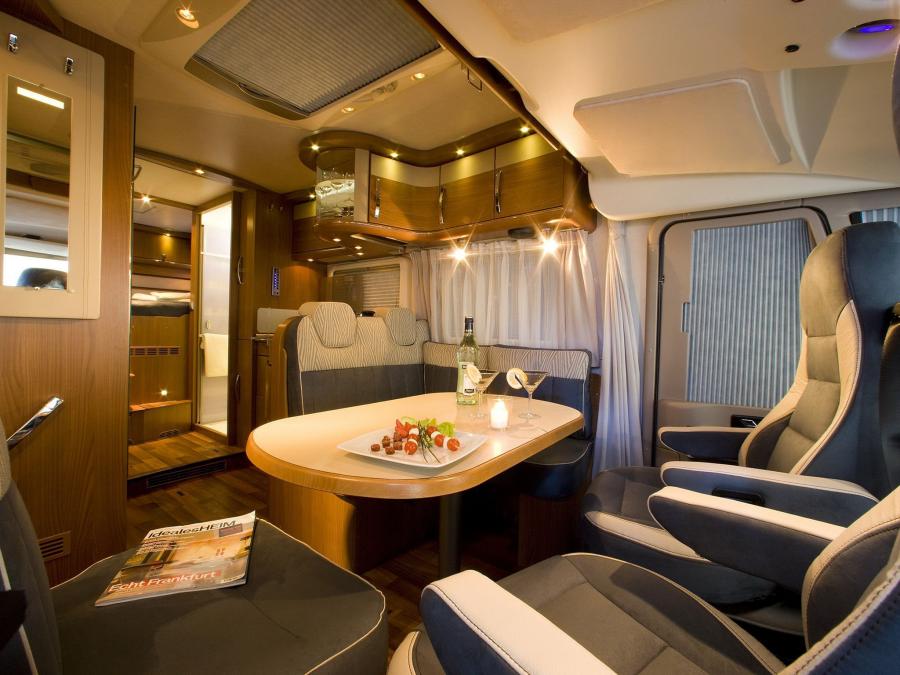 Интерьер Hymer B-Class SL 2007 года  (фото 5 из 16)